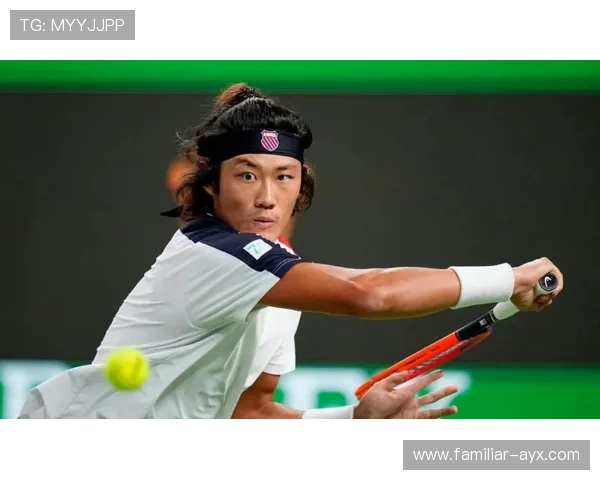 网球赛场风云再起世界顶级选手争夺年度大奖